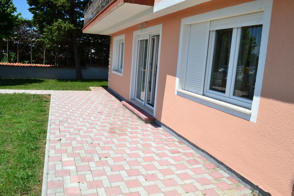 Apartments Lungomare Umag Ruang foto