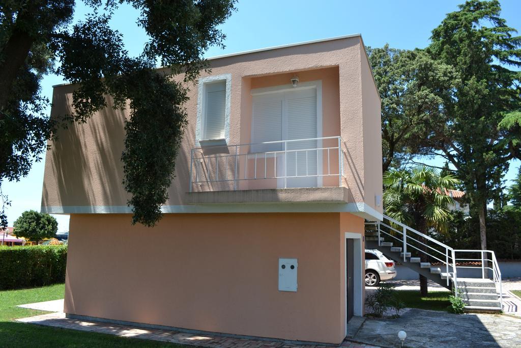Apartments Lungomare Umag Bagian luar foto
